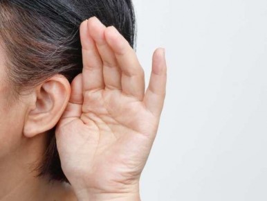 कम श्रवण शक्तिका लक्षण र श्रवण शक्ति कम हुन नदिने उपायहरु
